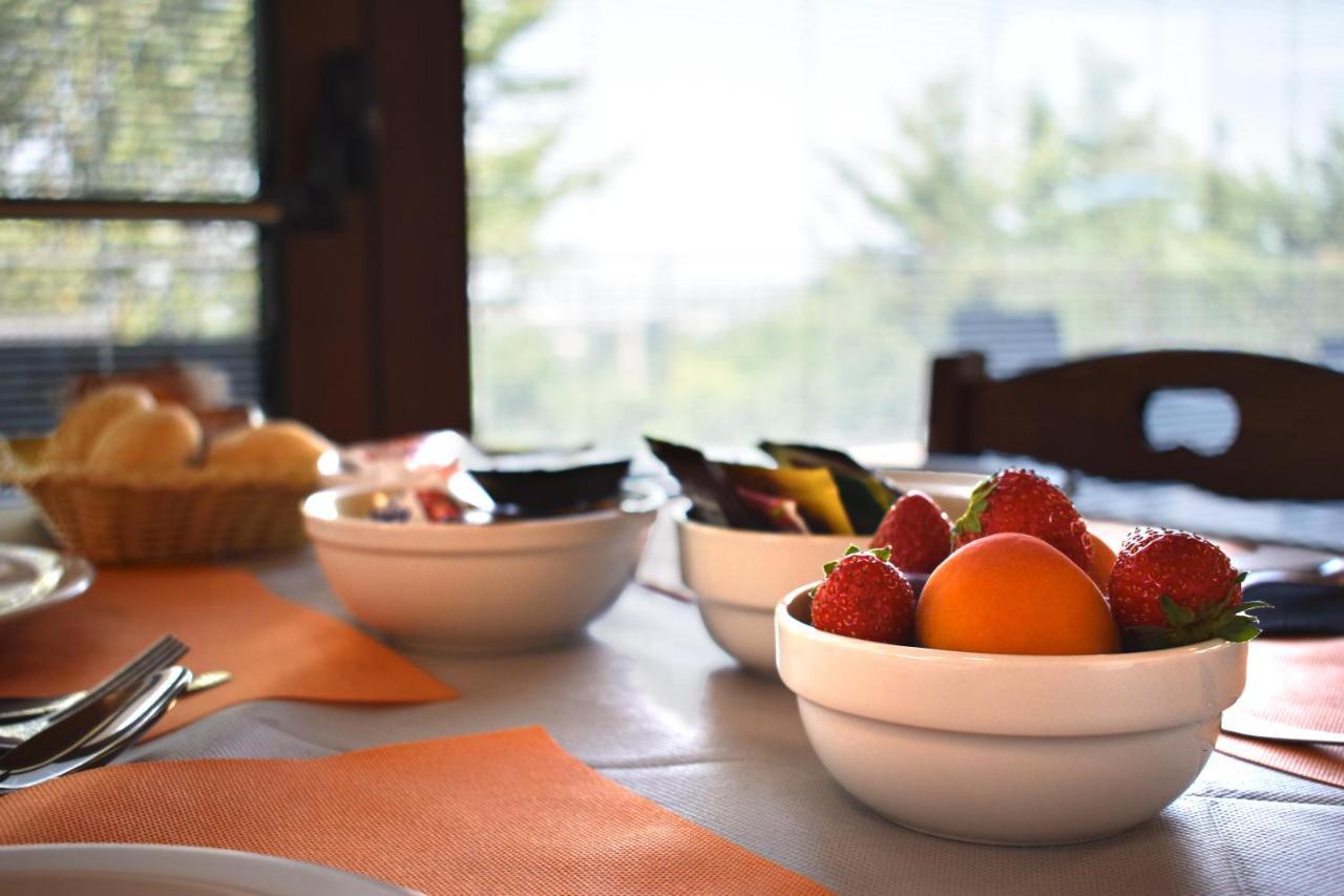 Agriturismo B&B Corte Tonolli Valeggio sul Mincio Eksteriør bilde