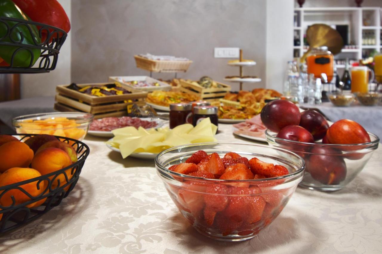 Agriturismo B&B Corte Tonolli Valeggio sul Mincio Eksteriør bilde