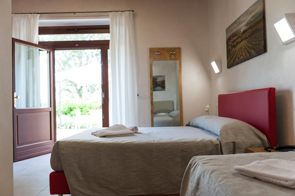 Agriturismo B&B Corte Tonolli Valeggio sul Mincio Rom bilde