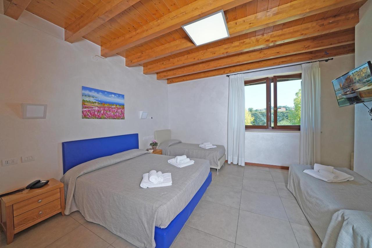 Agriturismo B&B Corte Tonolli Valeggio sul Mincio Eksteriør bilde