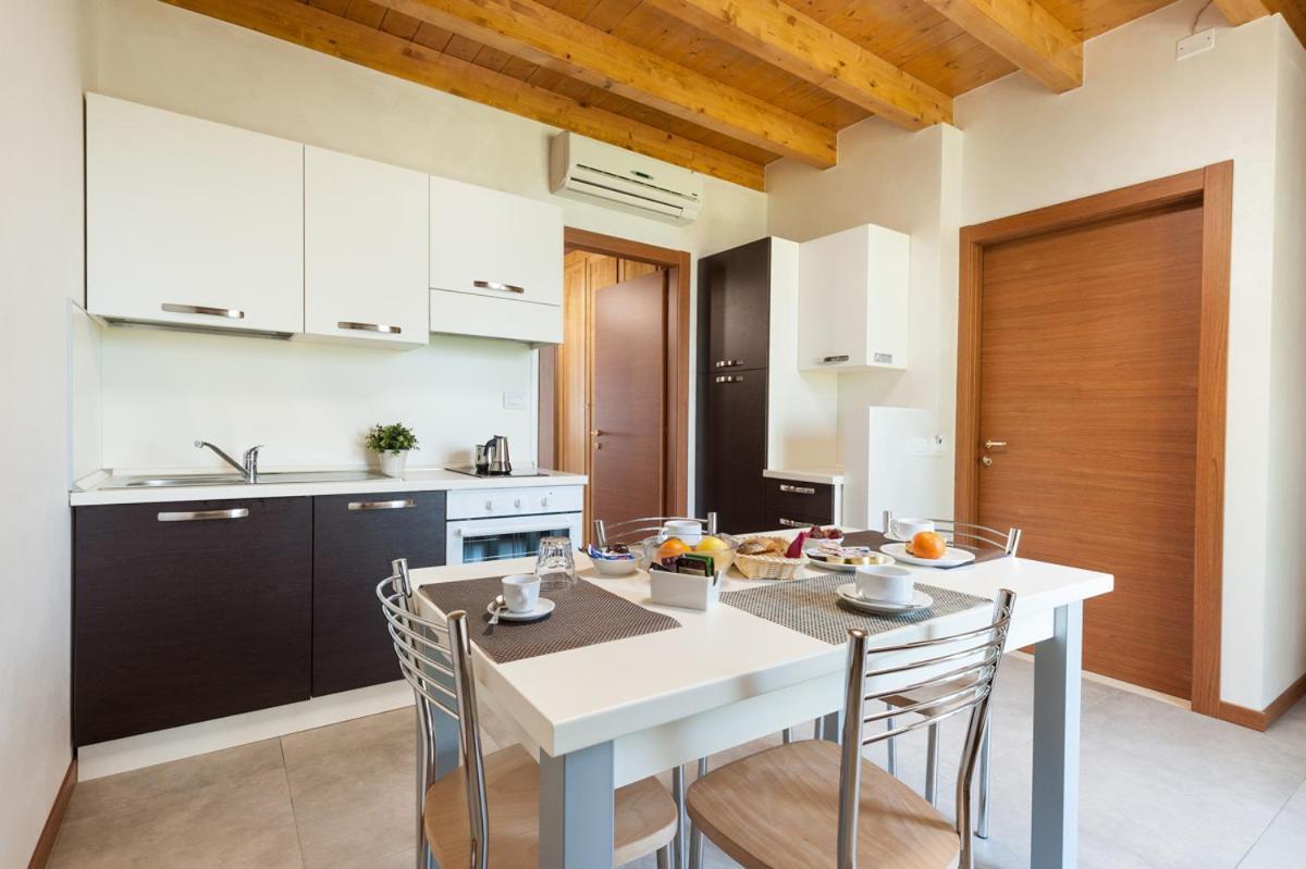 Agriturismo B&B Corte Tonolli Valeggio sul Mincio Eksteriør bilde